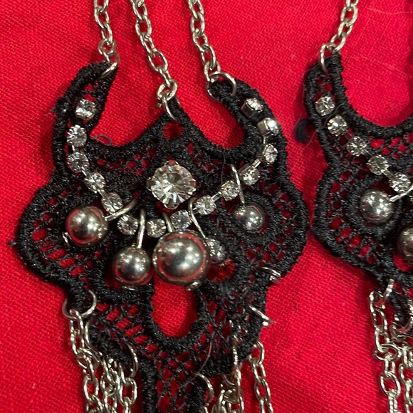 Lovely Black and Crystal Earrings - Picture 6 of 7